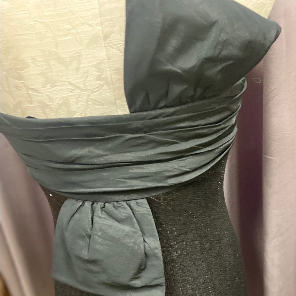 Carmen Marc Valvo • Size 6